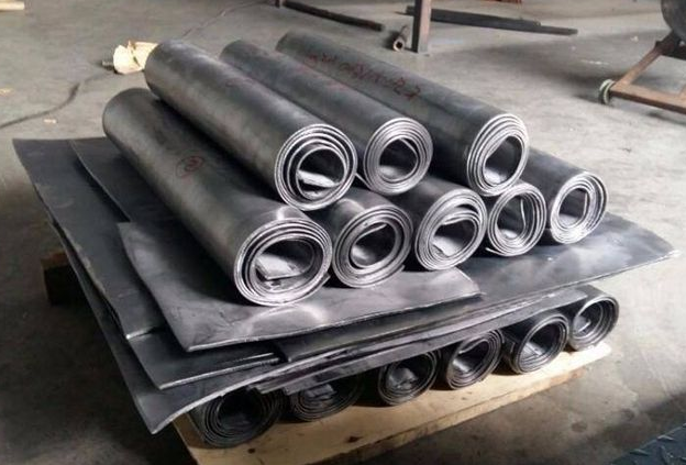 鉛板 鉛板的厚度要根據(jù)阻擋的對象來確定